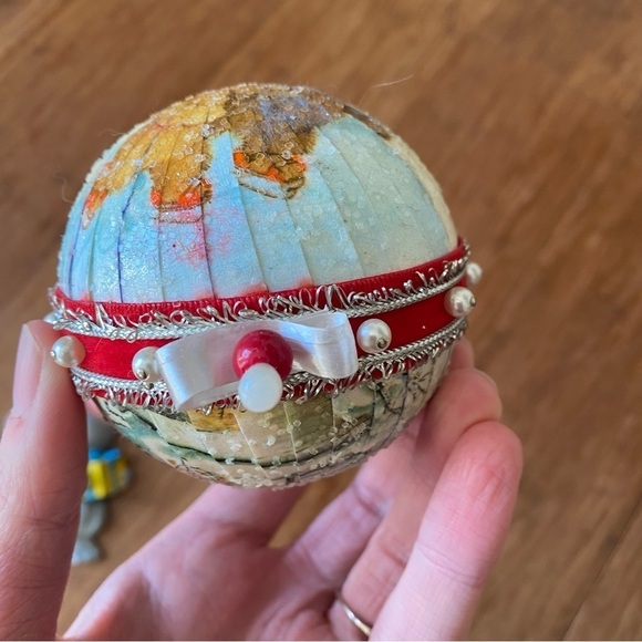 Set of 3 Vintage Christmas Ornaments Santa Mask Mouse Holiday Ball - Picture 5 of 10